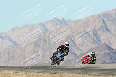 media/Dec-01-2025-Moto Forza (Mon) [[2daa91e15f]]/3-Beginner Group/Session 4 Turn 9/